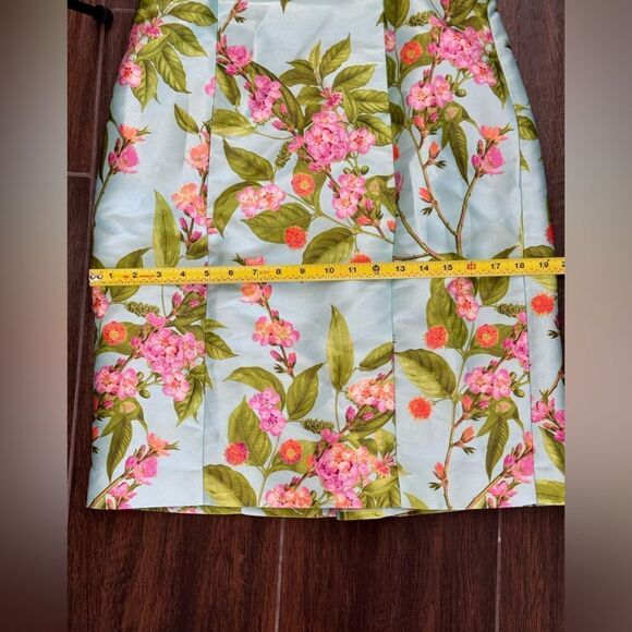 Talbots Floral Dress short sleeve, lightweight poly sheen  sz 4 - Picture 9 of 13
